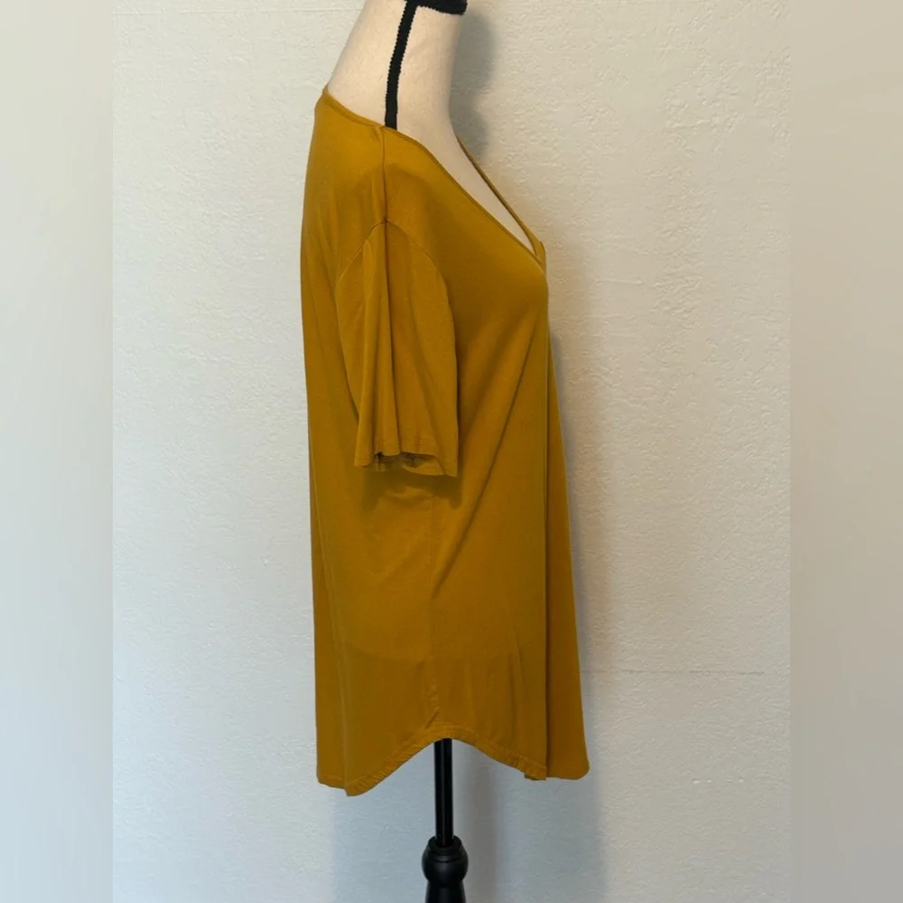 Allegrace Mustard Yellow V-Neck Tunic Top (Size Large)